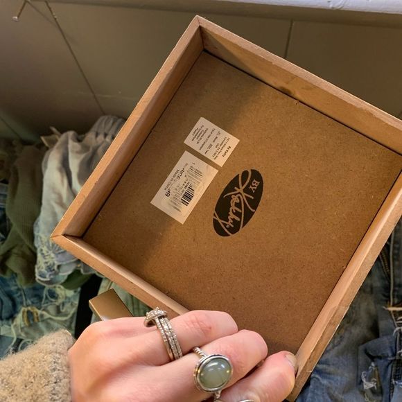 MOM Dear Farmhouse Decor Sign - Picture 2 of 3